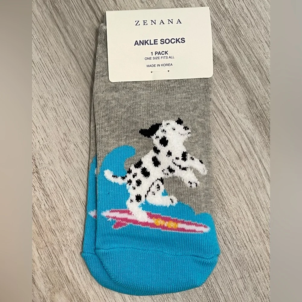 ZENANA  2 PAIRS GRAY AND BLUE SURFING DALMATIAN ANKLE SOCKS SIZE OS NWT